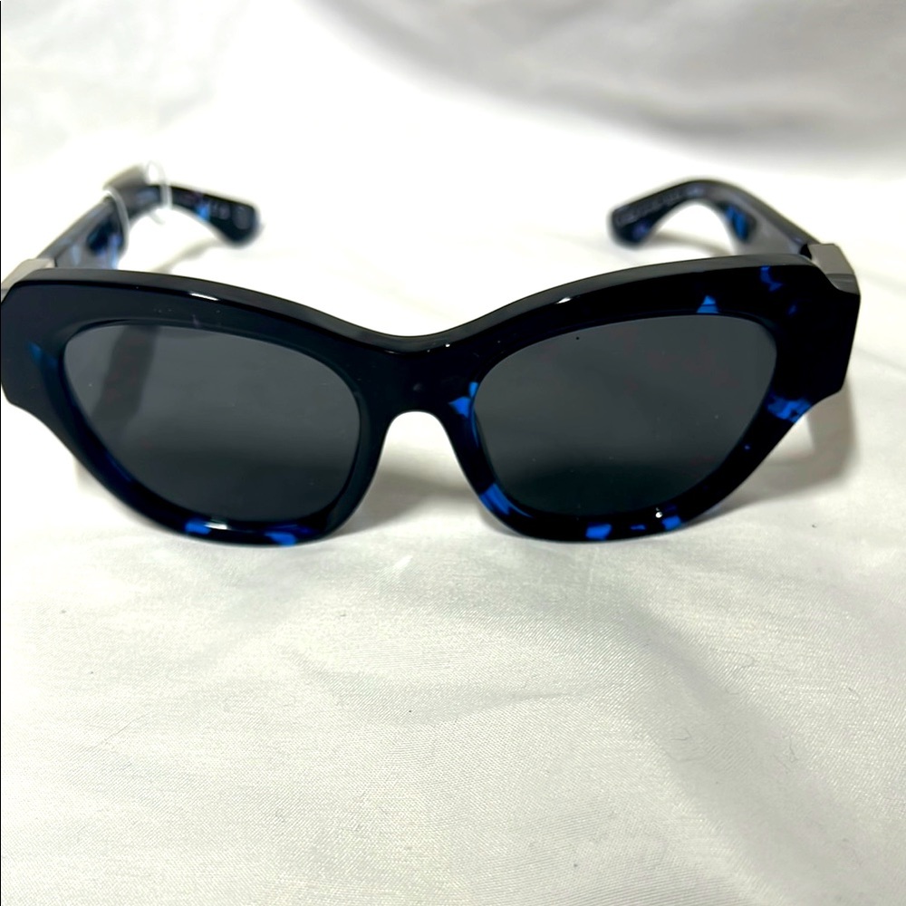 Authentic Lux Burberry Sunglasses NWT